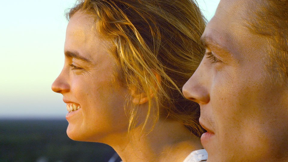 Arnaud (Kevin Azais), Madeleine (Adele Haenel)