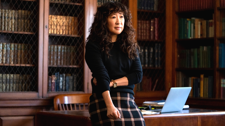 Professorin Ji Yoon Kim (Sandra Oh)