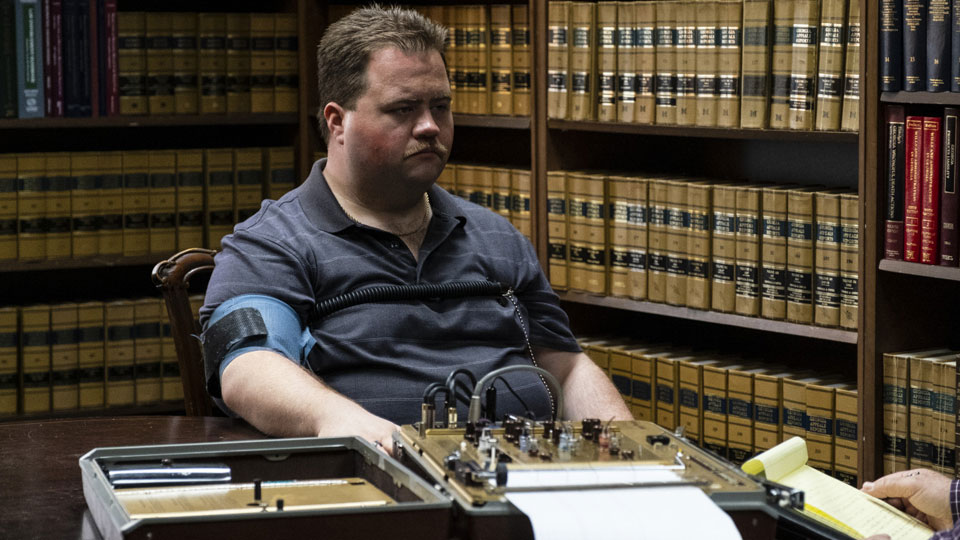 Richard Jewell (Paul Walter Hauser)