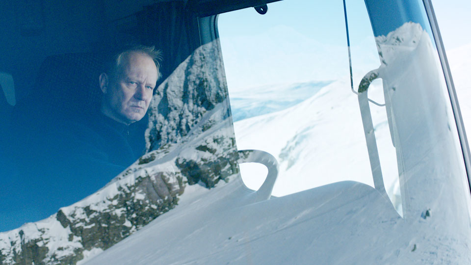 Nils (Stellan Skarsgard)